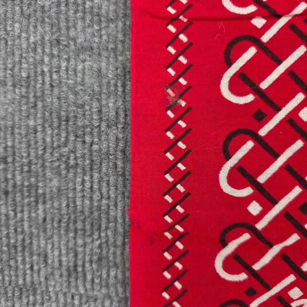 Vintage Red Cotton Bandana WPL 9939 Interlocking Geometric Chain Link 16.5 in